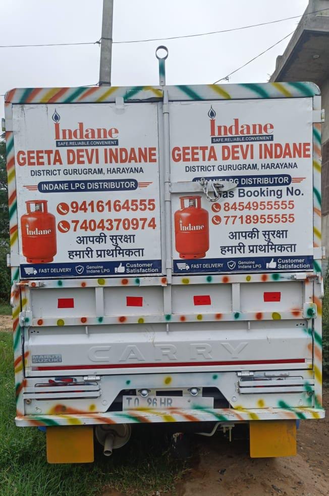 Maruti Carry Rear Loaded Cylinder Truck